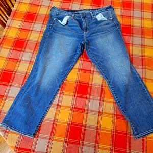 American Eagle Crop Jeans